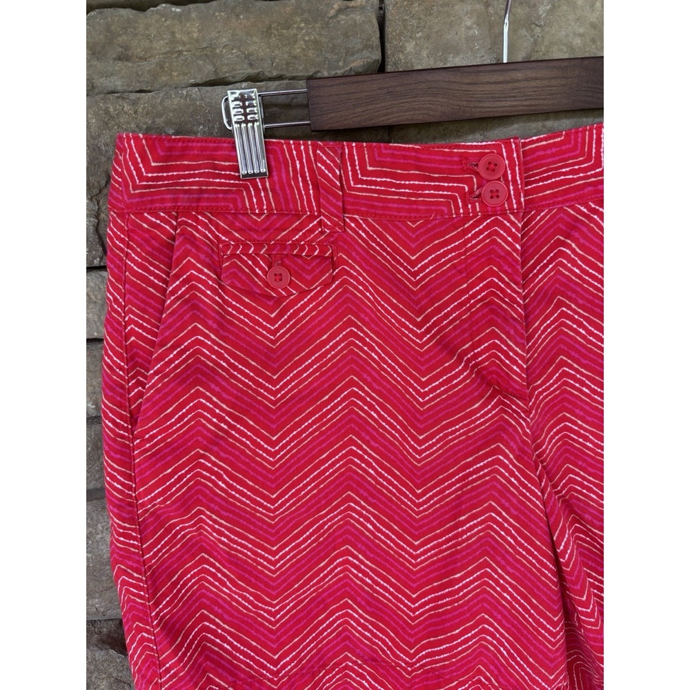 Ann‎ Taylor Loft Shorts Women Size 12 Red Pink Zig Zag Chevron Pockets - Picture 2 of 5